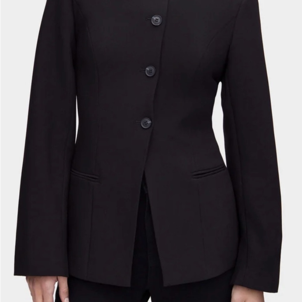 Classic Women's Daphne Black Blazer size 4